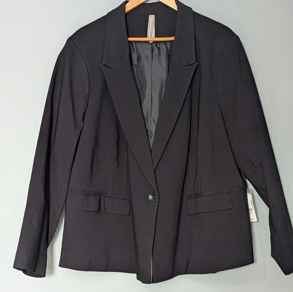 Penningtons Women's Black Single Breasted Blazer Minimalist Dark Academia‎